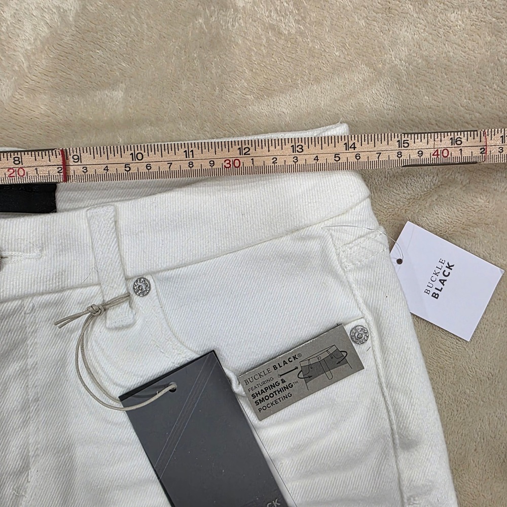 Buckle Black Fit No. 53 White Denim Shorts Size 26 NWT Frayed Mid-Rise - Picture 4 of 6